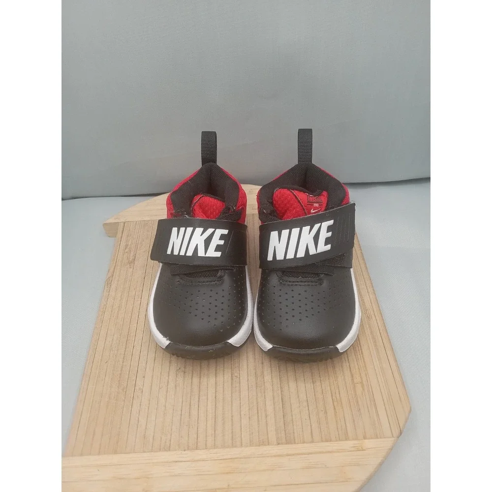 Nike little bit